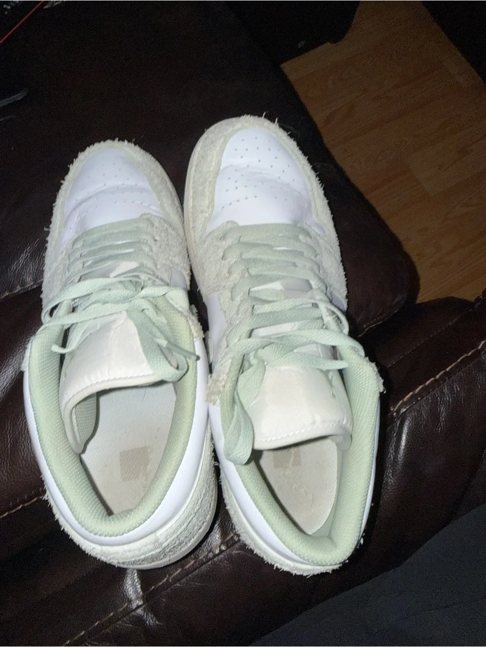 Air Jordan Men's Retro 1 Low Se Sneakers Men’s 11 like new